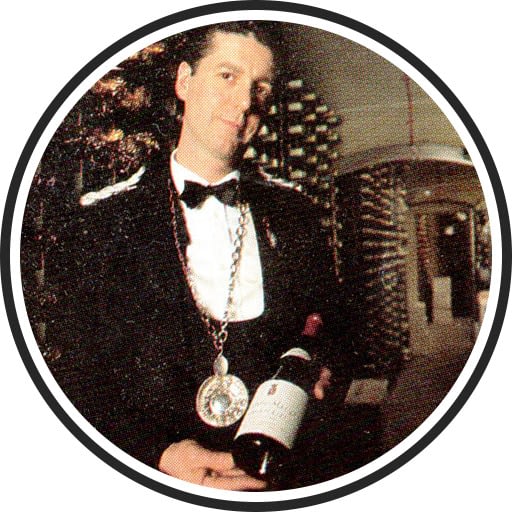sommelier-six-hamilton-palace-londres-di20-restaurant-bar-a-vins-cave-saint-nazaire